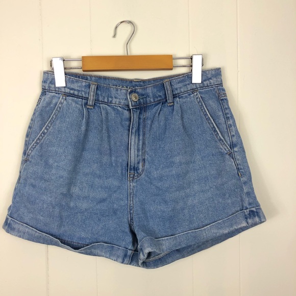 American Eagle Outfitters Pants - American Eagle High Rise Mom Shorts Sz 4